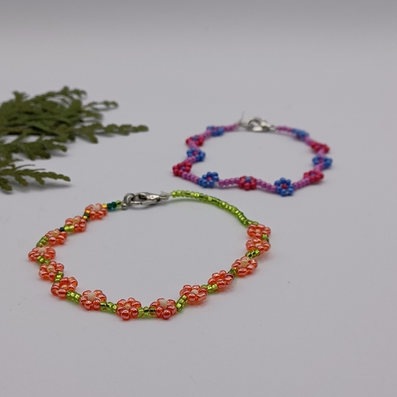 ✨️ Handcrafted Daisy Chain Bracelets - set of 2 🍀3 for $15 - - Picture 6 of 7